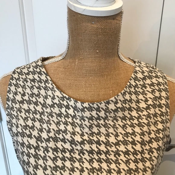 Sleeveless Houndstooth Dress - Picture 4 of 8